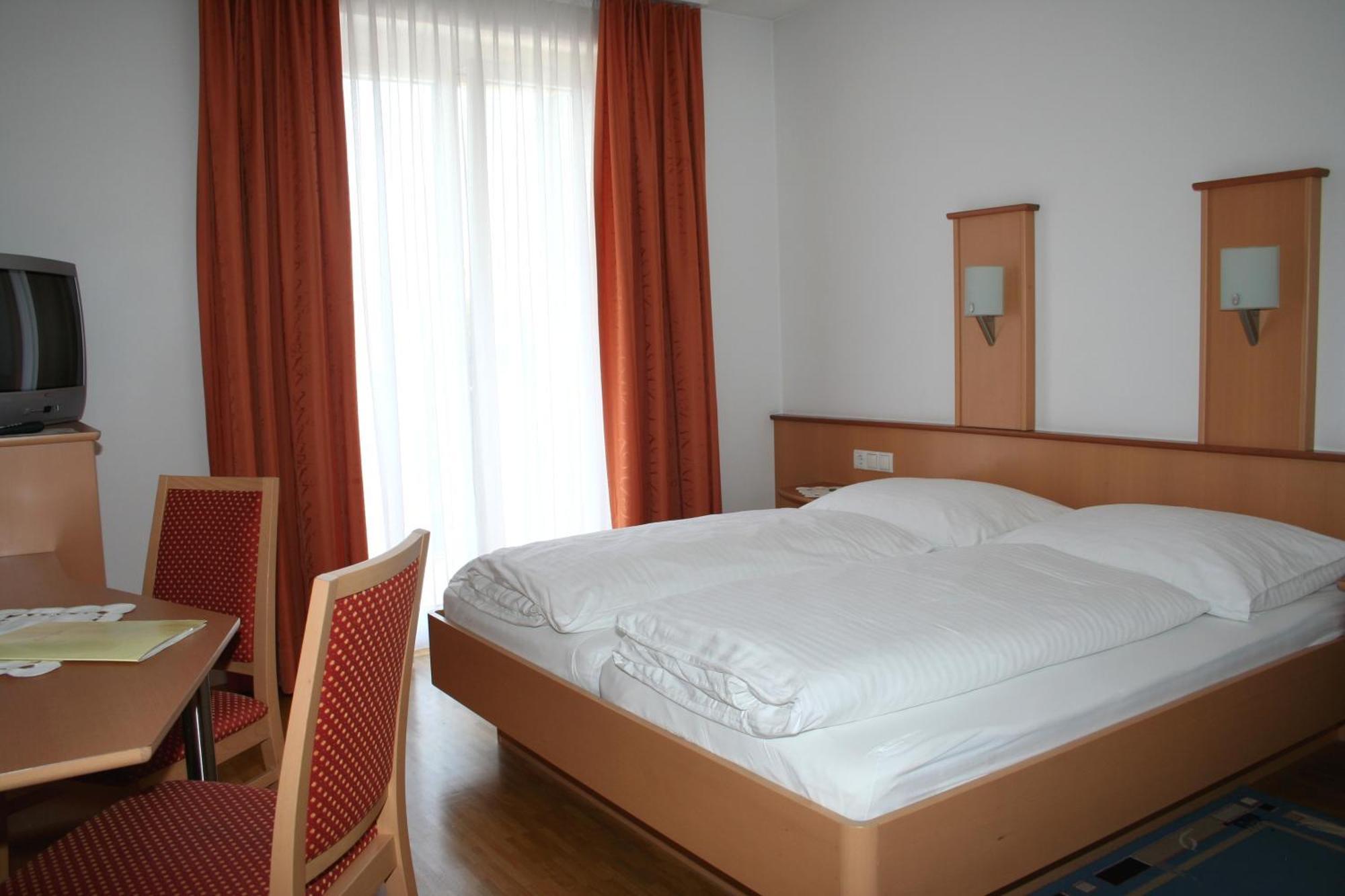 Hotel Cafe Lorenz Хоэнемс Экстерьер фото