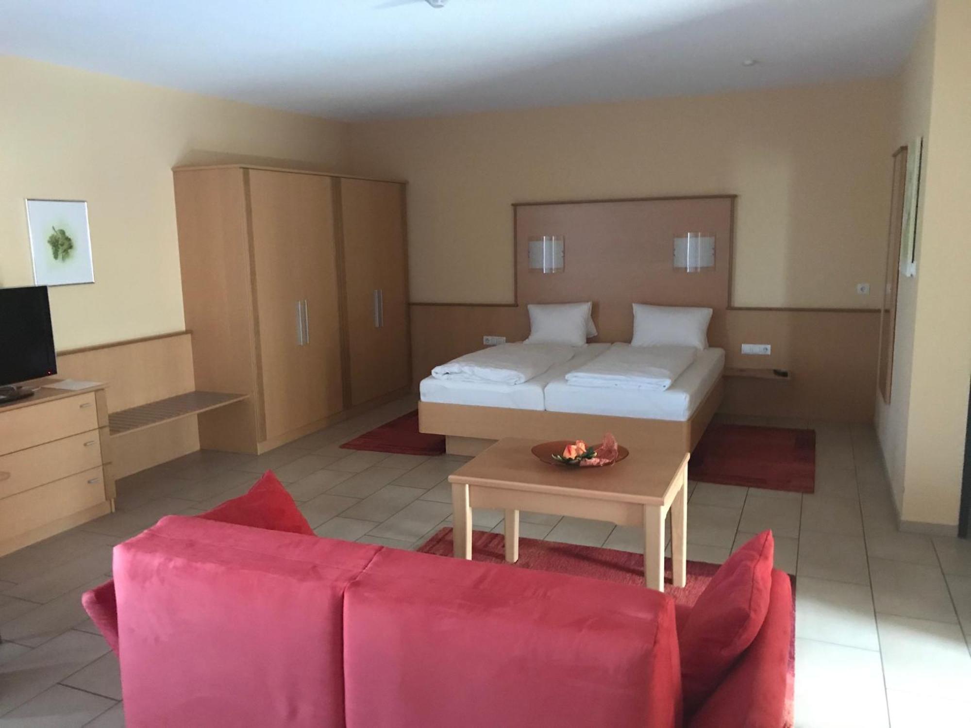 Hotel Cafe Lorenz Хоэнемс Экстерьер фото