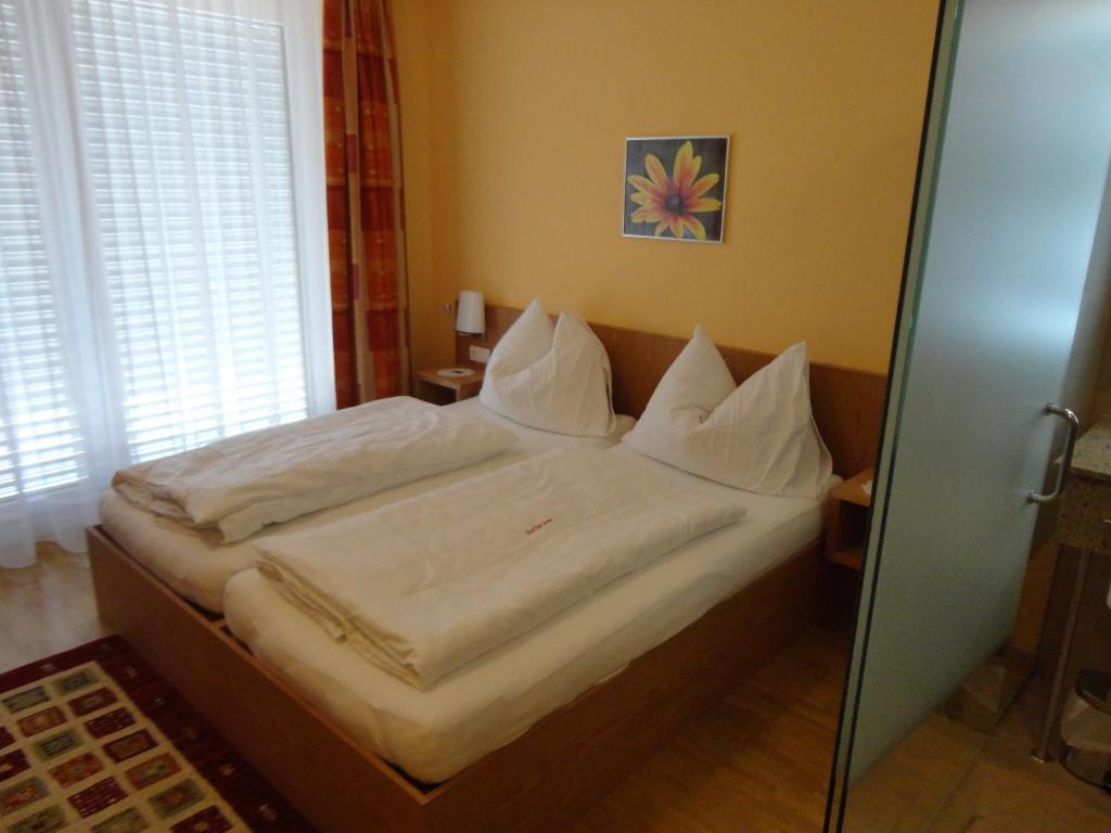 Hotel Cafe Lorenz Хоэнемс Номер фото